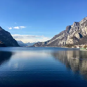 Jules Place Lecco