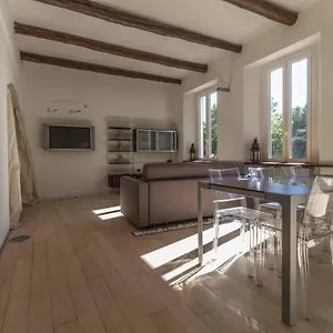 Apartment Lungolago - Affitti Brevi Italia, Lecco